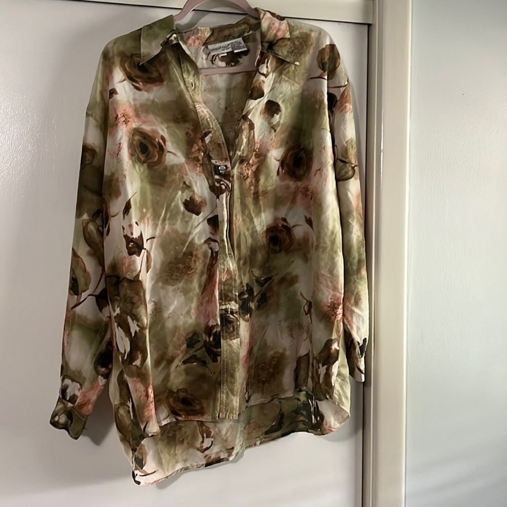 🍇vintage silk button up Newport News 100% silk size large
